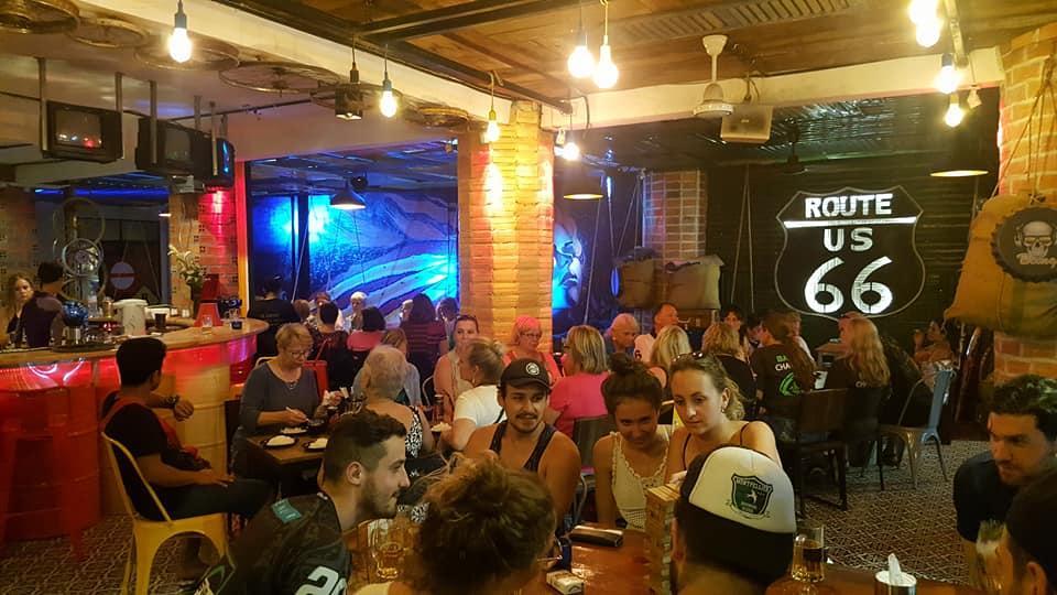 Route 66 Music Restaurant & Hostel เสียมราฐ ภายนอก รูปภาพ