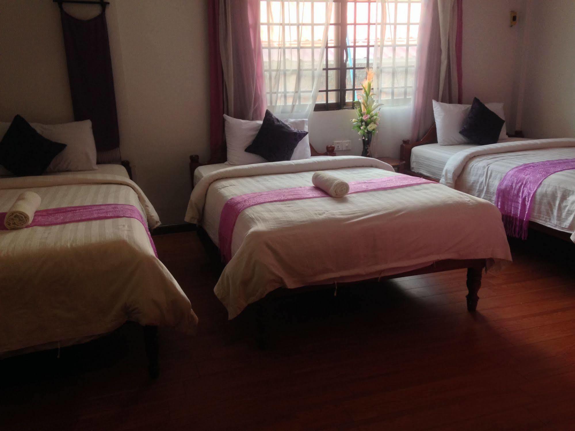 Route 66 Music Restaurant & Hostel เสียมราฐ ภายนอก รูปภาพ