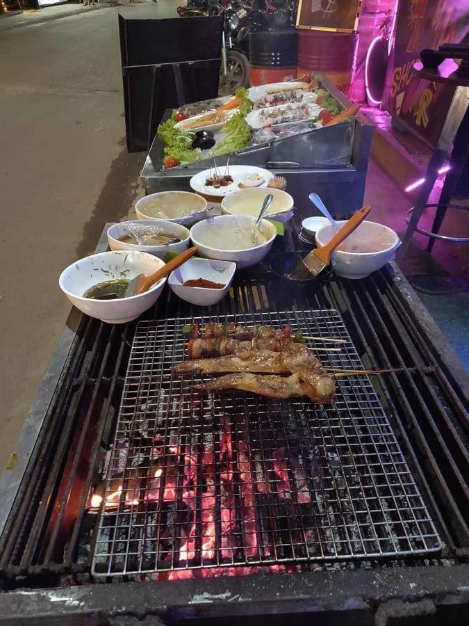 Route 66 Music Restaurant & Hostel เสียมราฐ ภายนอก รูปภาพ